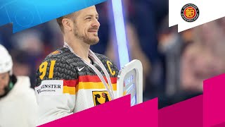 DEBKapitän Mo Müller nach dem Finale  IIHF EishockeyWM 2023  MAGENTA SPORT [upl. by Zel]