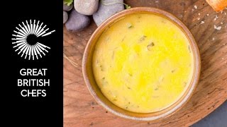 How to Make an Easy Béarnaise Sauce  Tesco [upl. by Wilfrid]