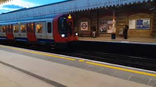 Train at Plaistow Station 🚉 District line amp Hammersmith amp City Airport [upl. by Trofmoc]