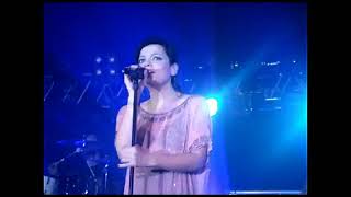 Lily Allen  Naive The Kooks Cover Live At Its Not Me Its You Tour 2009 FAN MADE VIDEO [upl. by Krever]