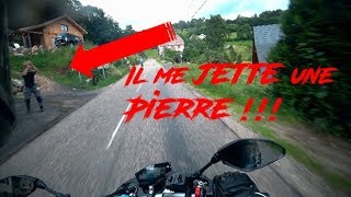 Il JETTE une PIERRE sur un MOTARD 😱 [upl. by Annie]