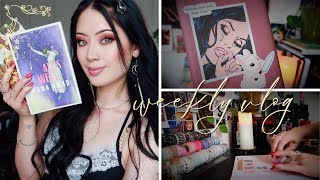 beautiful books reading journal amp exciting packages  WEEKLY VLOG [upl. by Adniram359]