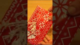 Let it snow ⛄️ Gift wrapping with pockets 🎁 Geschenk einpacken mit Kartenfach christmas [upl. by Hanshaw]