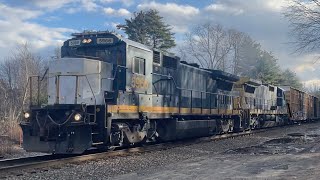 121323 CSX L080 DO1 Lite Power and Amtrak Downeaster 686 in Newfields NH [upl. by Barncard]