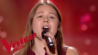 Oeschs Die Dritten  JodelTime  Léna  The Voice Kids France 2018  Blind Audition [upl. by Erialc550]