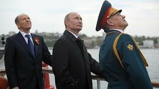 LUE et les ÉtatsUnis indignés par la visite de Vladimir Poutine en Crimée [upl. by Issac918]