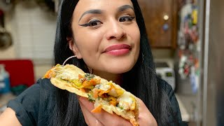 How to make quesadillas de flor de calabaza squash blossom quesadillas [upl. by Ahtekal854]