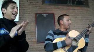 Gitanos cantan a los Chichos en Barceloneta [upl. by Ayhtin189]