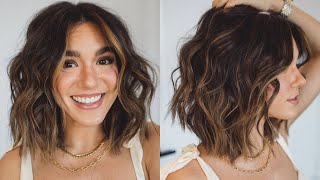 TEXTURED BEACH WAVES ON SHORT HAIR  HOW I CURL amp STYLE MY BOB  2023 [upl. by Sansone]