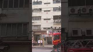 新蒲崗火警突發 8架消防車 20多消防員 向消防員致敬 Fire in Induatrial Building Pay Tribute shorts KarLiving [upl. by Liagabba336]