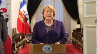 Presidenta Bachelet firma Proyecto de Ley del Aporte Familiar Permanente de Marzo [upl. by Onaimad]