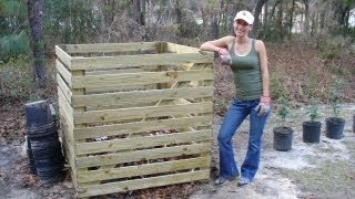 How to Build an Easy Compost Bin [upl. by Ailaro]