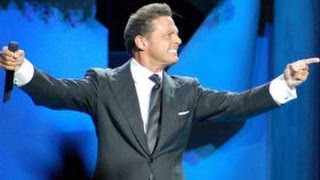 Luis Miguel Tour 2010 Argentina [upl. by Elita]