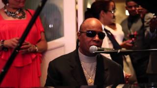 Stevie Wonder  Ribbon in the Sky Rare 2015 Wedding Performance [upl. by Nithsa]