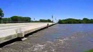 Hwy 57 Cedar Falls IA bridge Flood 2008 [upl. by Ricard]