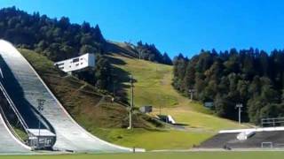 Skispringen Sommertraining auf der Olympiaschanze in Garmisch Partenkirchen [upl. by Aimas]