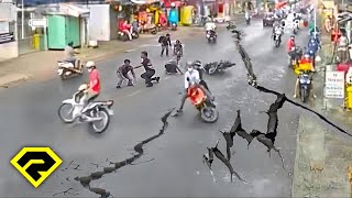 JALANAN TERBELAH Ini DetikDetik GEMPA TERBESAR Yang Terekam Kamera [upl. by Radley280]