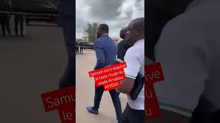 Samuel etoo esquive le tapis rouge au stade Amadou AHIDJO [upl. by Areikahs]