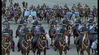 MARCHE MILITAIRE quotGRENADIERS AU GALOPquot PAR L ARMÉE CHILIENNE [upl. by Latreese]