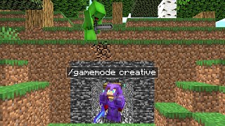 CREATIVE Speedrunner VS Hunter in Minecraft [upl. by Frangos289]