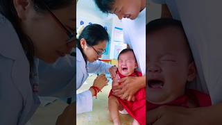 Babygirl 💜 Cutebaby 😱 Pushing Injection 💉 shots youtubeshort cutebaby foryou babyinjection [upl. by Idolah]