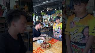 Customers Order chicken half and papaya salad my god no eat fish sauceThai Street Food￼￼￼ [upl. by Hafirahs]