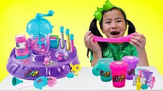 Jannie Pretend Play Making Satisfying Colorful Clear DIY Slime [upl. by Ikir731]