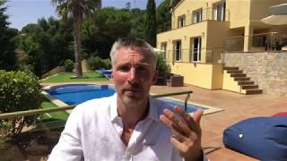 Why renting a luxury villa in Spain is CHEAP [upl. by Eirrak667]