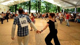 Danse Bretonne  Finale Kernevodez à Menez Meur 2011  Gavotte War Ar Seienn avec GloaguenLe Fur [upl. by Naitsirhk]