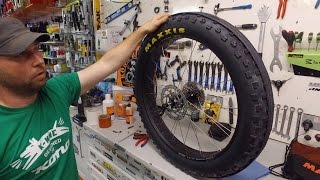 How to Set Up Tubeless Fatbike Wheels [upl. by Yboc]