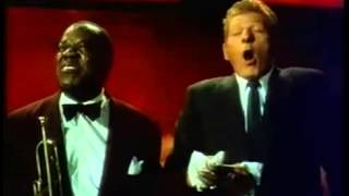 quotCuando los Santos Vienen Marchandoquot Louis Armstrong  Danny Kaye [upl. by Chelsie]