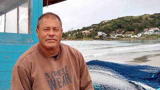 Embarcação Chalupa quotFilho Únicoquot Pescador Valdir nativo de Garopaba com uma vida dedicada à pesca [upl. by Adlaremse]