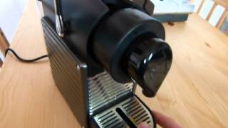 Krups XN 3005 Nespresso Pixie im Test [upl. by Walworth186]