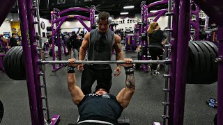 MOGGING AT PLANET FITNESS [upl. by Ytram]