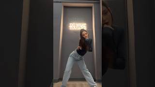 CHUNG HA 청하  EENIE MEENIE Feat 홍중ATEEZ dance preview [upl. by Suiluj]