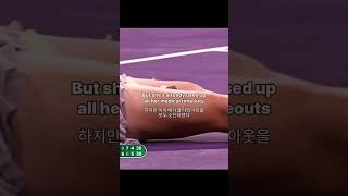 경기 중 갑자기 쓰러진 선수  Sudden collapse during the match Wozniacki  Zvonareva tennis [upl. by Airetnohs]