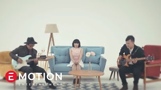 Cassandra  Cinta Dari Jauh Official Music Video [upl. by Richy440]