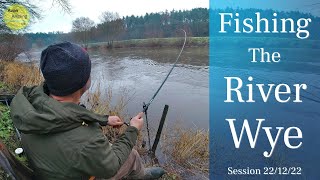 River Fishing  Gambling On Winter Wye Barbel  Frost Otters amp Snow Melt  221222 Vid 370 [upl. by Ivetts385]