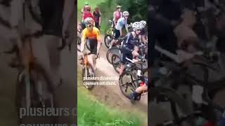 Très impressionnante cette chute sur le Tour de Bretagne [upl. by Nauqit]