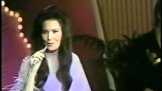 Loretta Lynn Dead at 90 Inside the Coal Miners Daughters Legacy [upl. by Iredale]