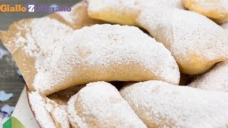 Cassatelle di ricotta Dolci di Carnevale  Ricetta in 1 minuto [upl. by Myrlene826]