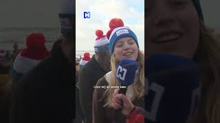 In Egmond aan Zee werd bibberend het nieuwe jaar in gedoken [upl. by Sailesh296]