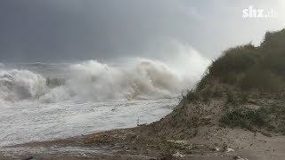 Beeindruckende Bilder Sturm Sebastian nagt an Sylts Südspitze [upl. by Ailadi]