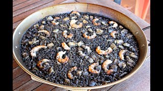 Arroz negro de sepia y calamares muy facil de hacer [upl. by Enelyk391]