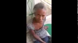 Vieja cantando en ingles The Time  The Black Eyed Peas [upl. by Mayberry]