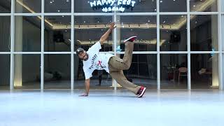 How to break dance for kidssimple break dance combos for beginners [upl. by Nosyk944]