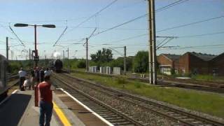 LMS Princess Coronation Class 6233 Duchess of Sutherland steams through Warrington at speed [upl. by Esyla]