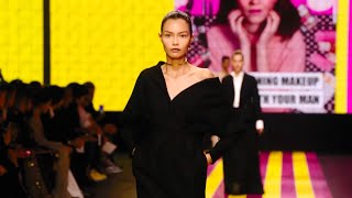 Christian Dior  Primavera Verano 2024  Fashion Show  Paris Fashion Week [upl. by Arul]