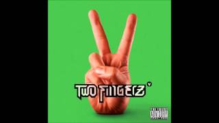 07 Two Fingerz  Ridere Di Me testo [upl. by Corene322]