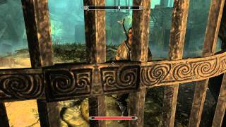 Skyrim  Dustmans Cairn How to open the gate  Proving honor Retrieve the fragment [upl. by Moyna]